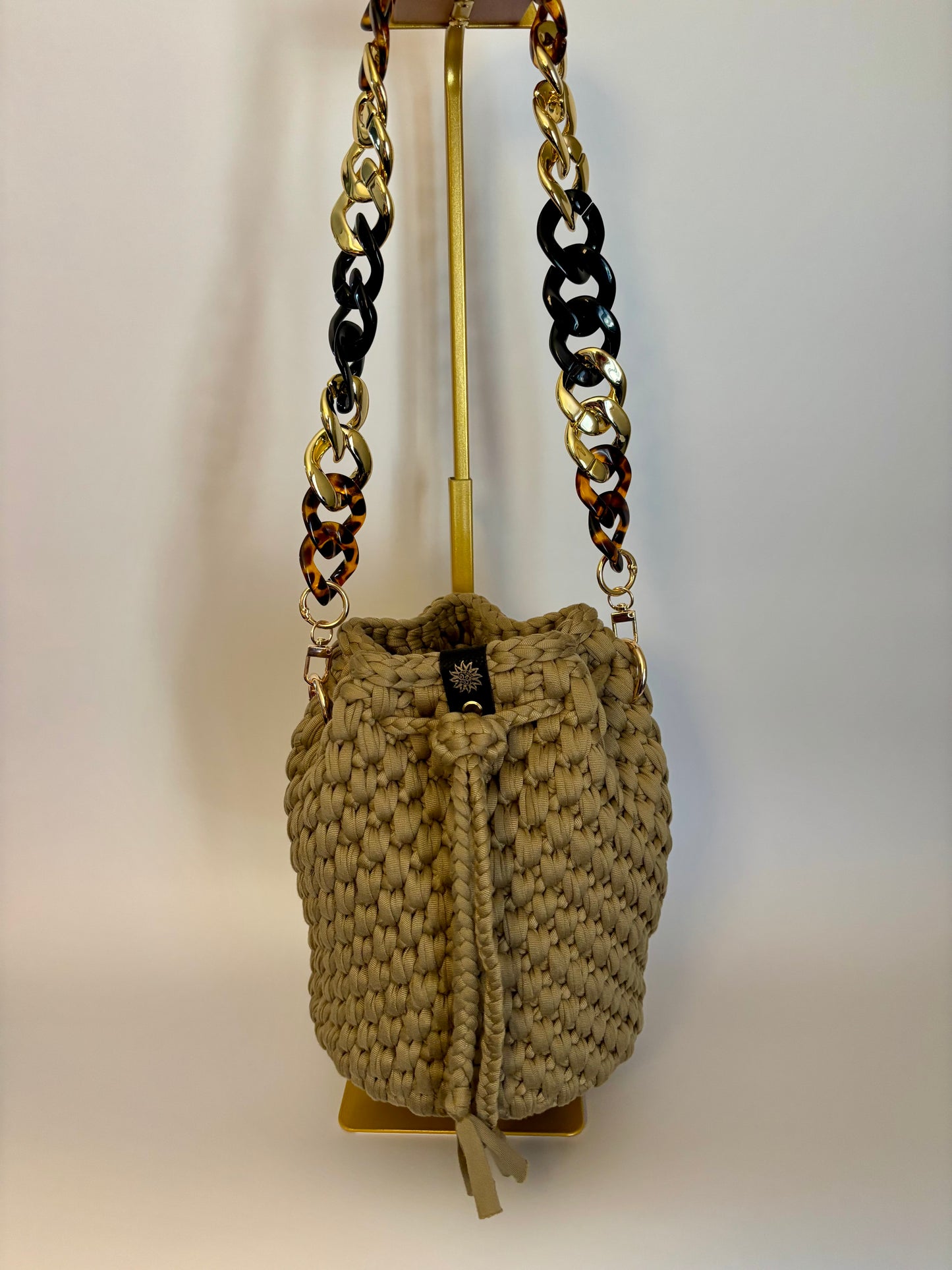Small bucket bag